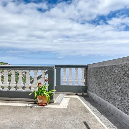 Vale Dos Amores, A In Madeira * كالهيتا